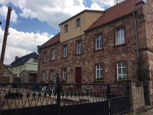 Karsdorf "Alte Schule" Im Burgenlandkreis Apartment Exterior foto